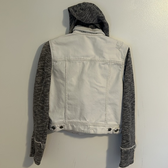 Free People White Denim Hoodie Jacket w/Gray Sleeves size S - Picture 2 of 16